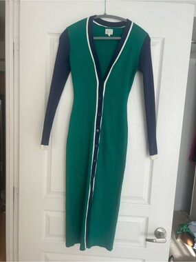 Green Ribbed Midi Button-Down Dress with Navy Sleeves